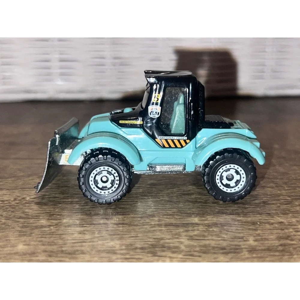 Matchbox Tractor Plow 2012 National Parks‎ Forest Service Green Loose Die Cast